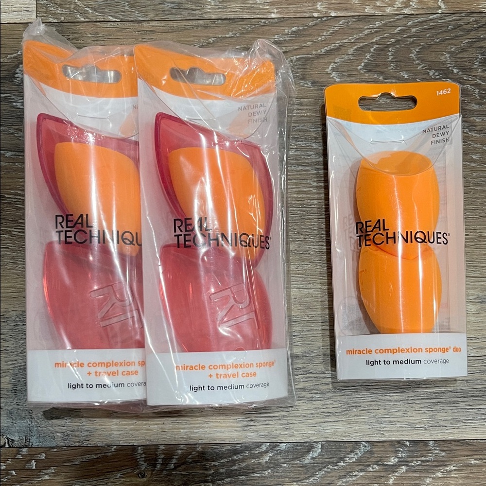 Real Techniques Miracle Complexion Makeup Sponge Duo - Pink and Orange